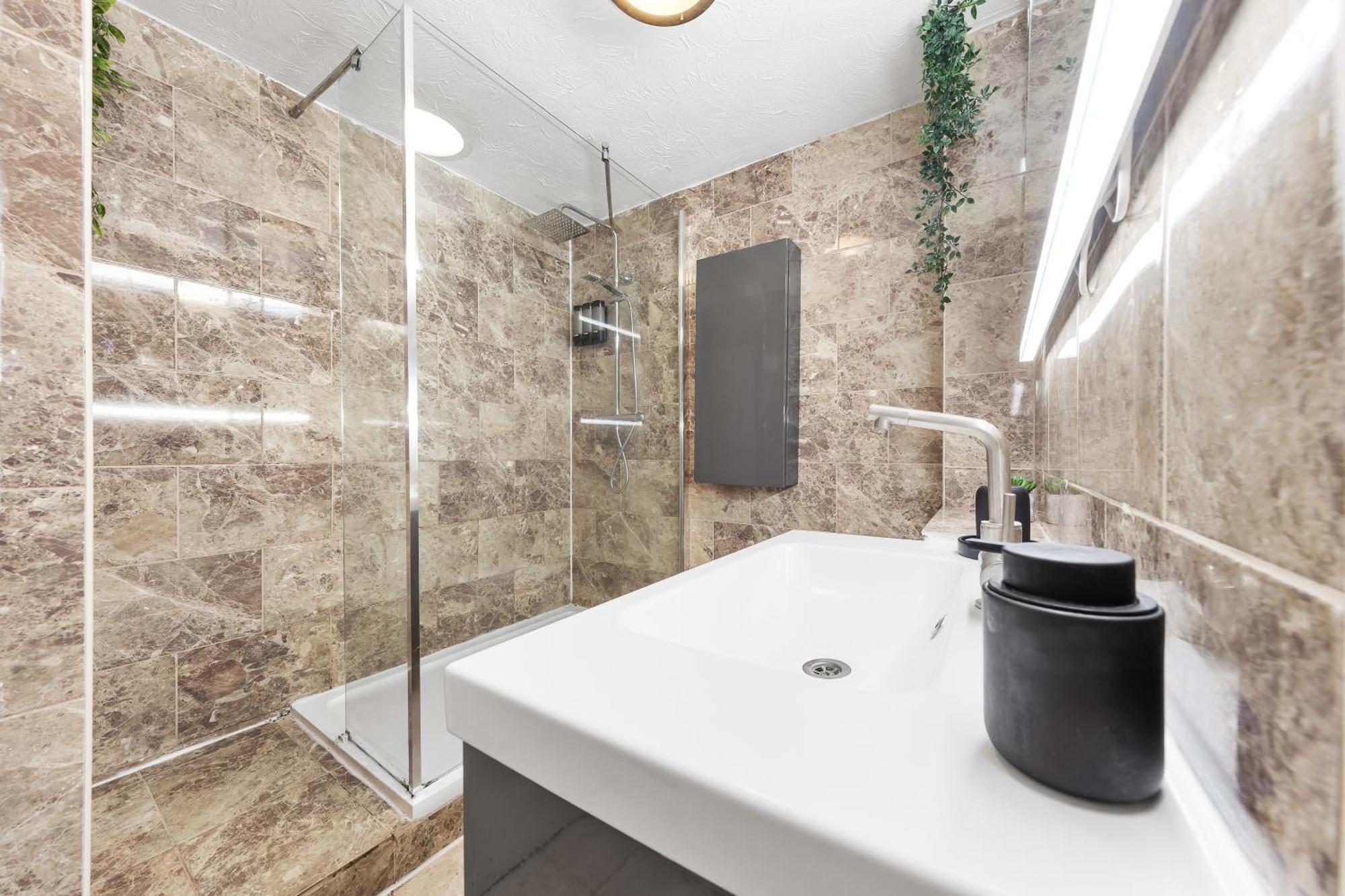 Quirky Canary 2Bed, Free Parking, Smart Tv & Games Londra Exterior foto